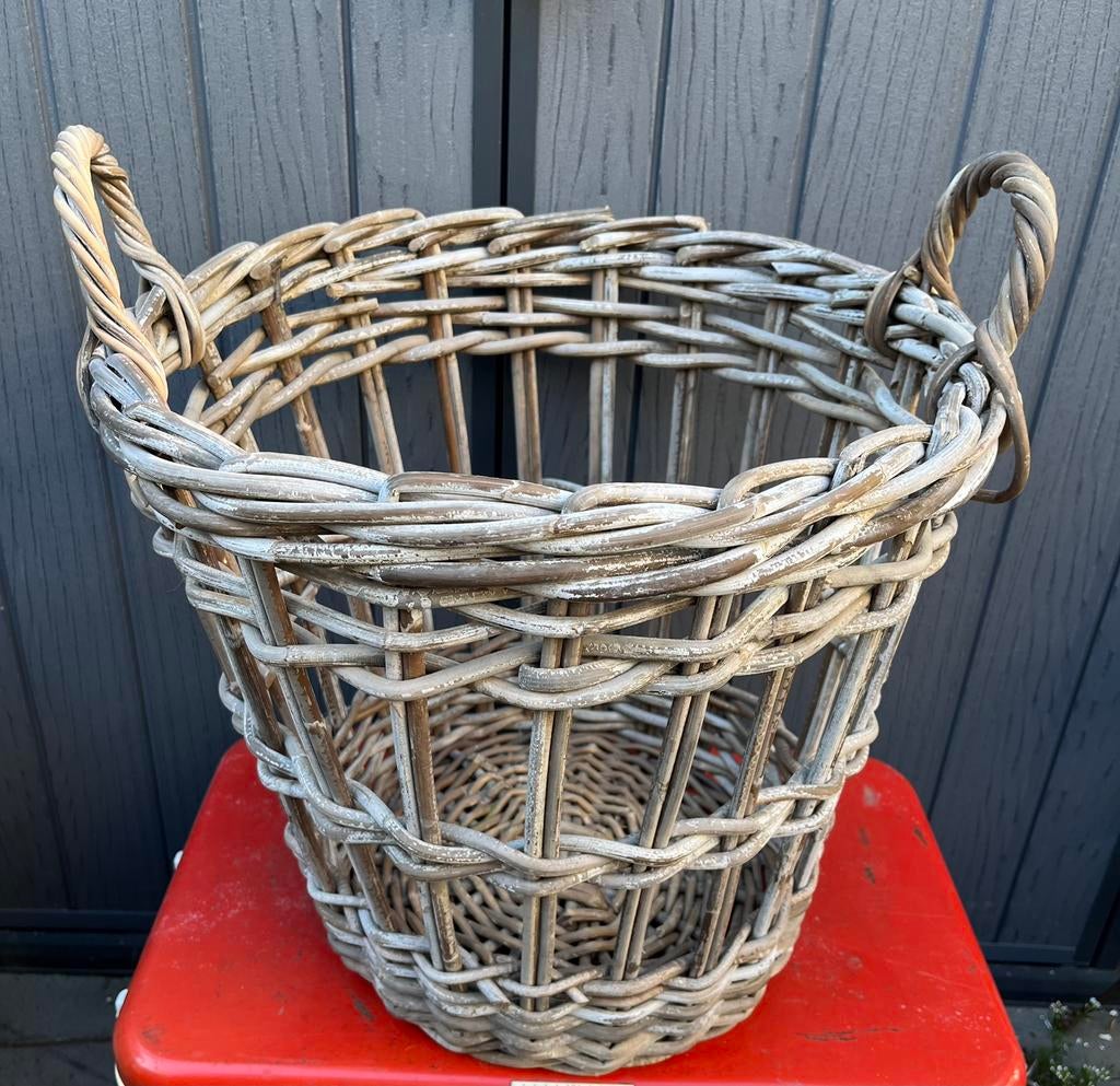 Grote rieten mand, Ophalen, Gebruikt, Mand, Rond