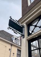 Gietijzeren gevelbord uithangbord winkel horeca reclamebord, Ophalen