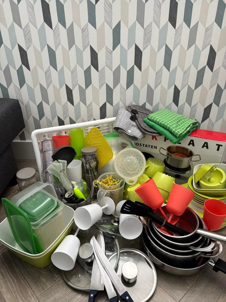 Complete keukenuitrusting voor camping/student., Ophalen, Gebruikt, Rvs, Koekenpan of Braadpan