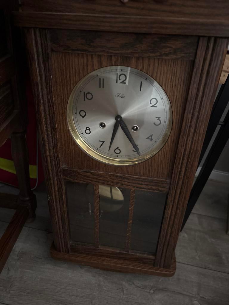 Antieke Houten Wandklok met Slinger - Merk Teka, Ophalen