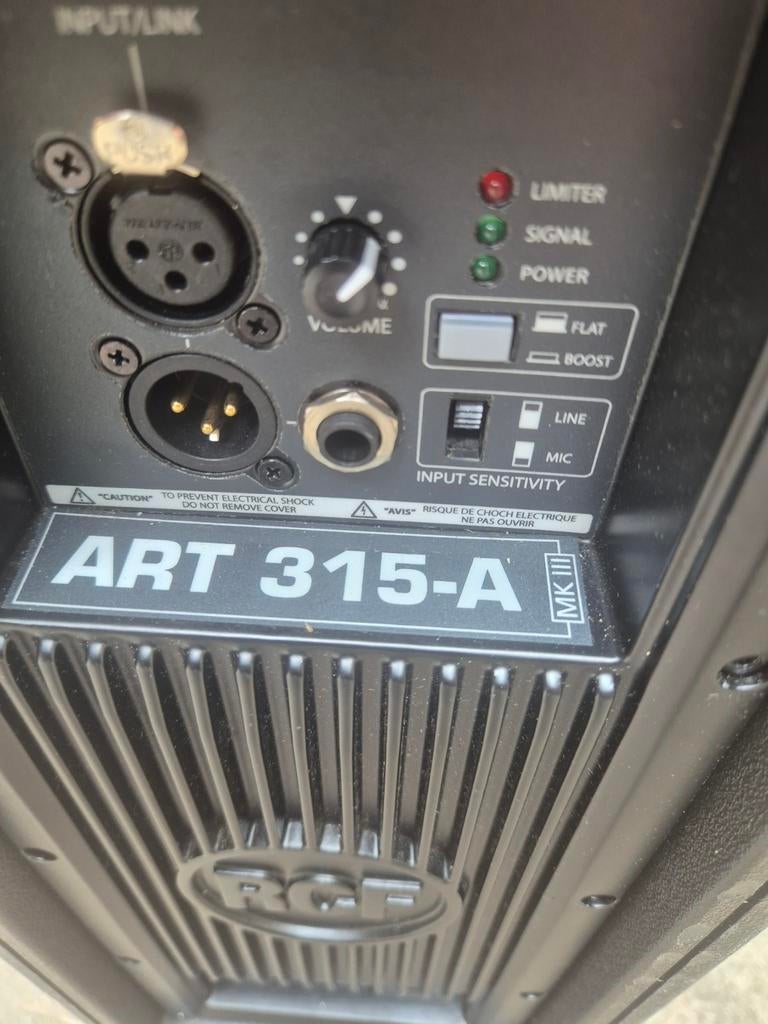 RCF ART 315A MKIII actieve speaker incl. hoes, Zo goed als nieuw, 120 watt of meer, Front, Rear of Stereo speakers, Ophalen