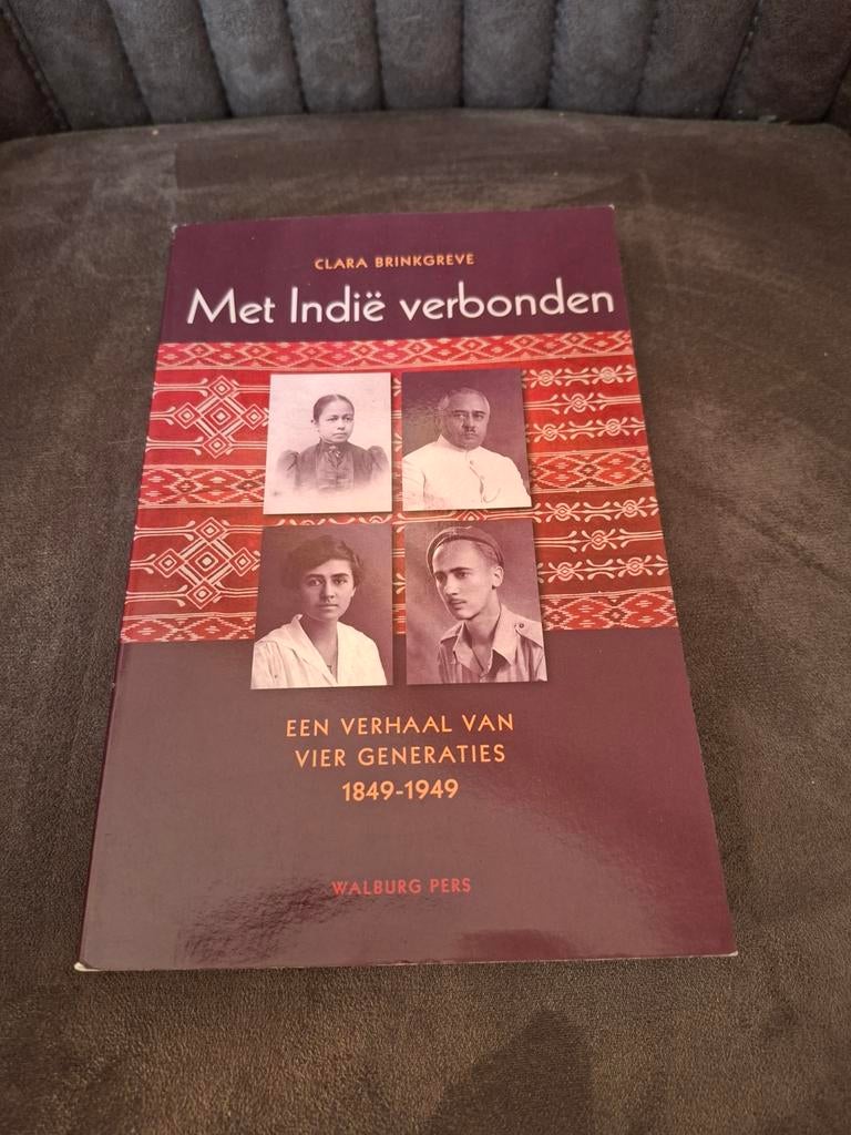 Met Indië verbonden - Clara Brinkgreve, Boeken, Ophalen of Verzenden, 19e eeuw, Gelezen, Clara Brinkgreve