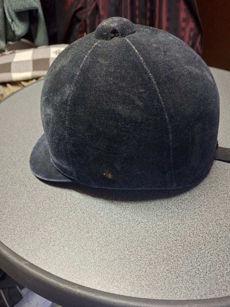 Paardrij cap, Ophalen