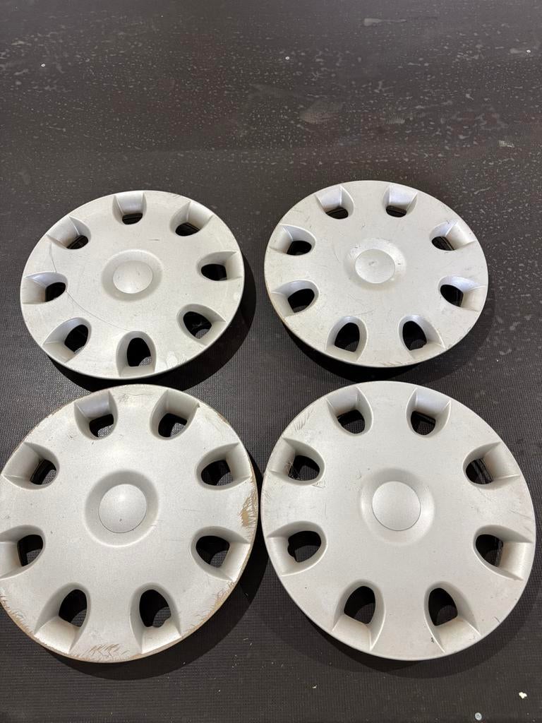 13 inch wieldoppen voor auto/aanhanger of caravan, Ophalen, Zo goed als nieuw