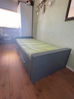 Bed DENNIS met uitschuifbaar logeerbed 200x90 - Z.G.A.N., Ophalen, 85 tot 100 cm, Zo goed als nieuw, Matras