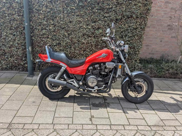 Honda Magna 1100 Oldtimer - Krachtige Chopper, Motoren, Motoren | Honda, Particulier, Chopper, Ophalen
