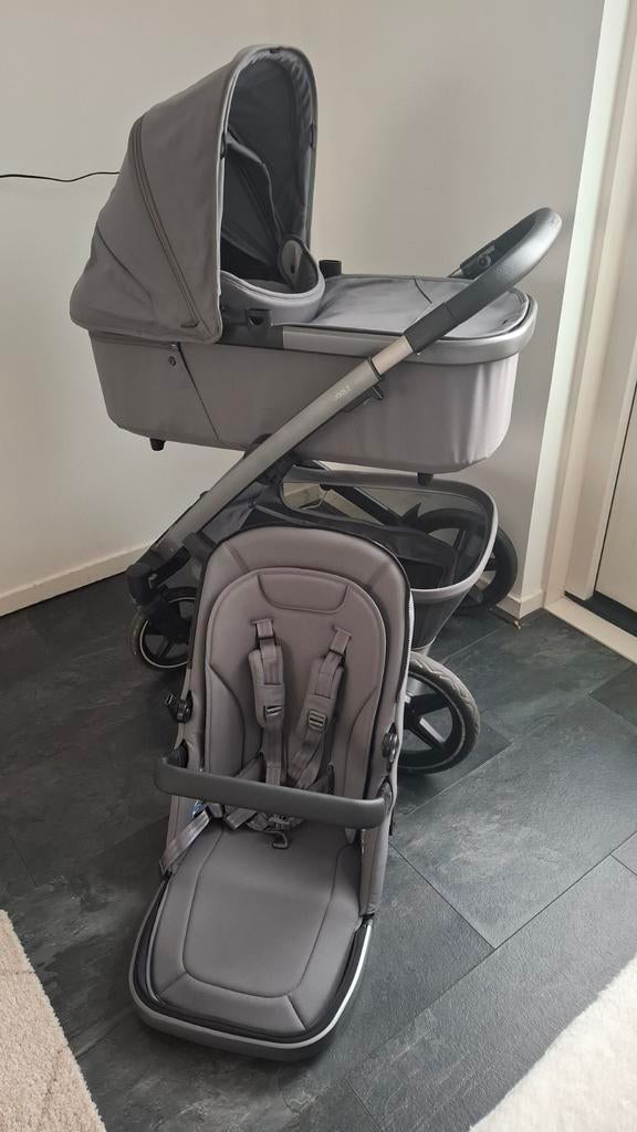 Joolz Geo3 kinderwagen met reiswieg en zitje, Kinderen en Baby's, Kinderwagens en Combinaties, Ophalen of Verzenden