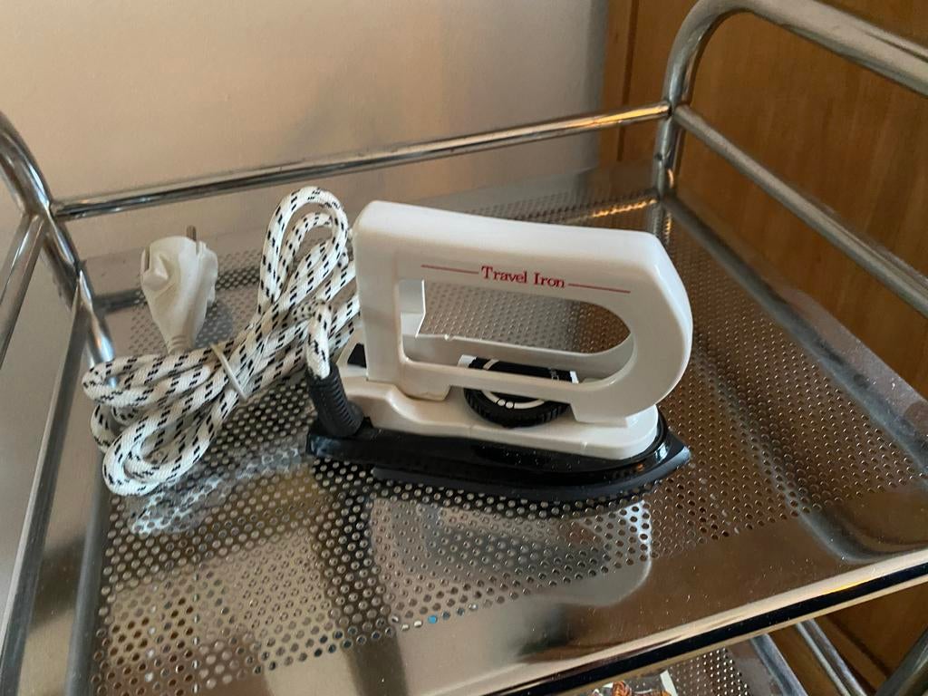 Reis Strijkijzer - Compact en Handig, Ophalen, Gebruikt, Strijkijzer met snoer