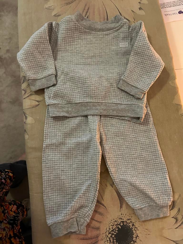 Grijze Feetje pyjama, Kinderen en Baby's, Babykleding | Maat 74, Ophalen of Verzenden, Gebruikt, Jongetje of Meisje, Nacht- of Onderkleding
