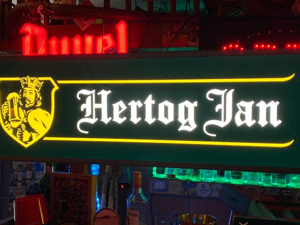 Hertog Jan LED lichtbord – echte eyecatcher, Verzamelen, Biermerken, Ophalen of Verzenden, Zo goed als nieuw, Reclamebord, Plaat of Schild