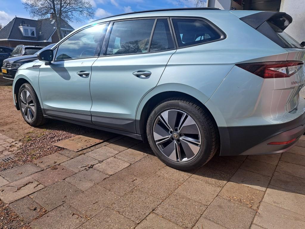 Skoda ENYAQ iV 60 180 Pk Business Edition Trekhaak, Apple Ca, Auto's, Skoda, Bedrijf, Enyaq, ABS, Adaptive Cruise Control, Airbags