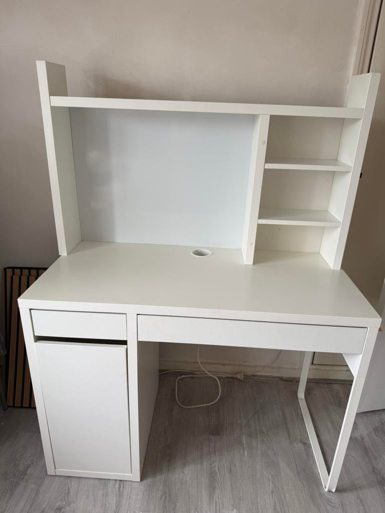 Bureau Micke Wit met opzetstuk, Ophalen, Zo goed als nieuw