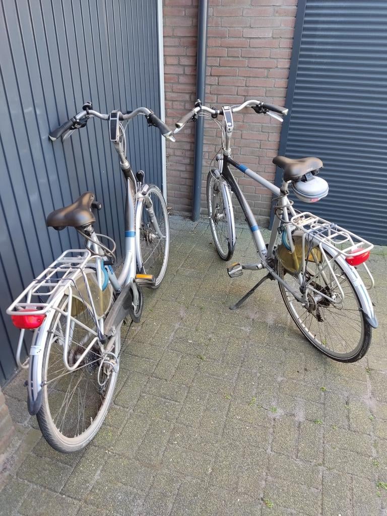 Batavus fietsen, dames en heren., Ophalen, Gebruikt, Trommelrem, Batavus