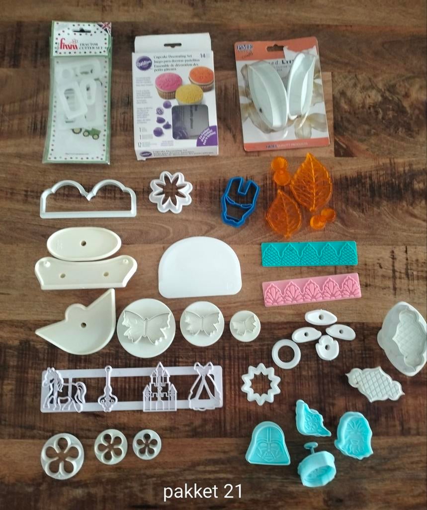 Pakket bakspullen deel 5, Ophalen of Verzenden, Zo goed als nieuw, Taarten, Versiering