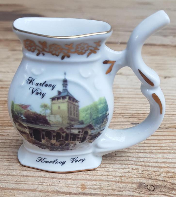 Klein porseleinen Tjechische tuitbekertje Karlovy Vary, Antiek en Kunst, Curiosa en Brocante, Ophalen of Verzenden