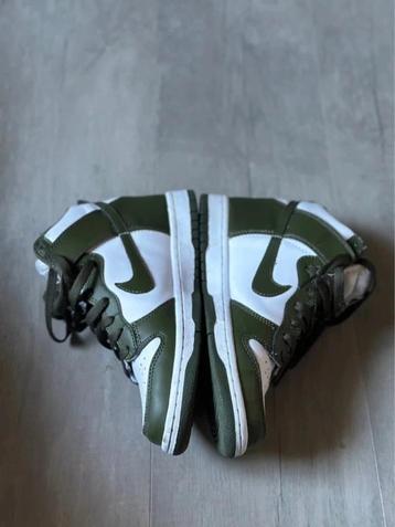 Nike dunk high khaki / groen maat 38 beschikbaar voor biedingen