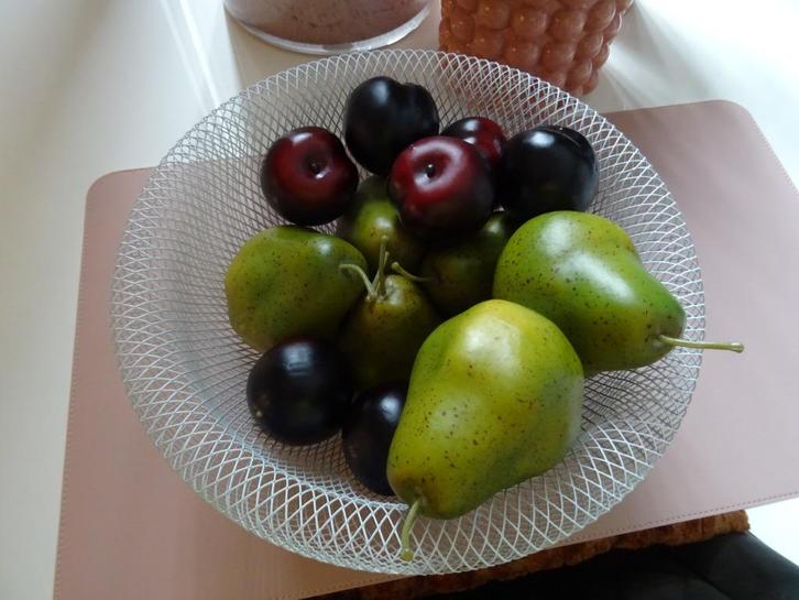 SENZA DRAAD FRUITMAND met 14 st.KUNSTFRUIT voor €22,00, Huis en Inrichting, Woonaccessoires | Schalen en Manden, Zo goed als nieuw