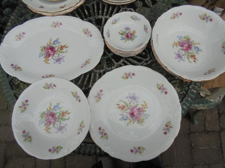 Serviesdelen Wawel met bloemboeket / roze roos, Antiek en Kunst, Antiek | Servies los, Ophalen of Verzenden