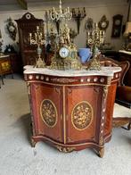 Commode met marmeren blad, Ophalen