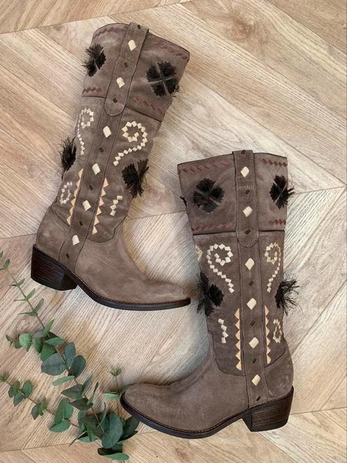 Janet & Janet hoge cowboylaarzen 40 western boots laarzen, Kleding | Dames, Schoenen, Zo goed als nieuw, Hoge laarzen, Grijs, Ophalen of Verzenden