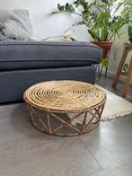 Leuk tafeltje/mand van riet, Huis en Inrichting, Tafels | Bijzettafels, Boho-chic, Overige materialen, Minder dan 45 cm, Rond