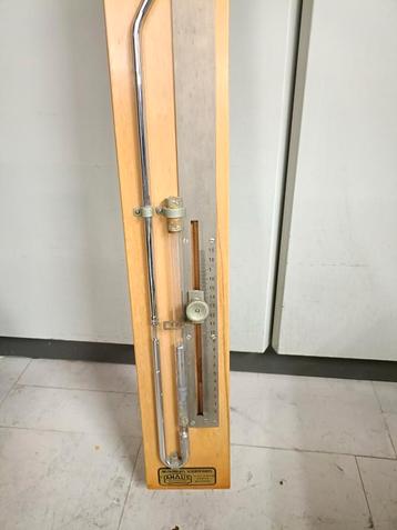 Barometer antiek beschikbaar voor biedingen
