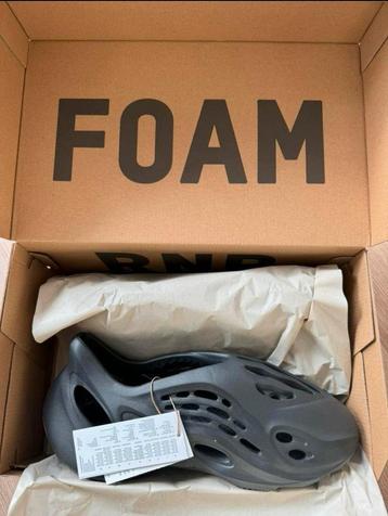 Yeezy Foam Runner maat 44,5