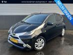 Toyota Aygo 1.0 VVT-i x-joy Nieuw geleverd incl: Climate con, Auto's, Voorwielaandrijving, Start-stop-systeem, Stof, Gebruikt