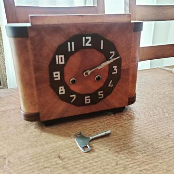 amsterdamse school pendule beschikbaar voor biedingen
