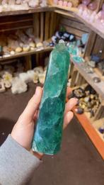 Fluoriet toren, Verzamelen, Mineralen en Fossielen, Ophalen of Verzenden, Mineraal