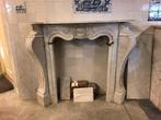 Antieke schouw wit marmer 143X118x70 bxhxd.