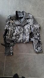 Kort biker jasje met print en studs - Maat S, Kleding | Dames, Jasjes, Kostuums en Pakken, Zwart, Ophalen of Verzenden, Onbekend