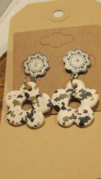 Handgemaakte Bloemetjes Oorbellen, Overige materialen, N/A, Overige kleuren, Ophalen of Verzenden