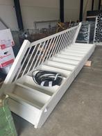 Vuren dichte rechte trap wit gegrond 926 x 2471 mm, Ophalen of Verzenden, Zo goed als nieuw, Trap, 2 tot 4 meter