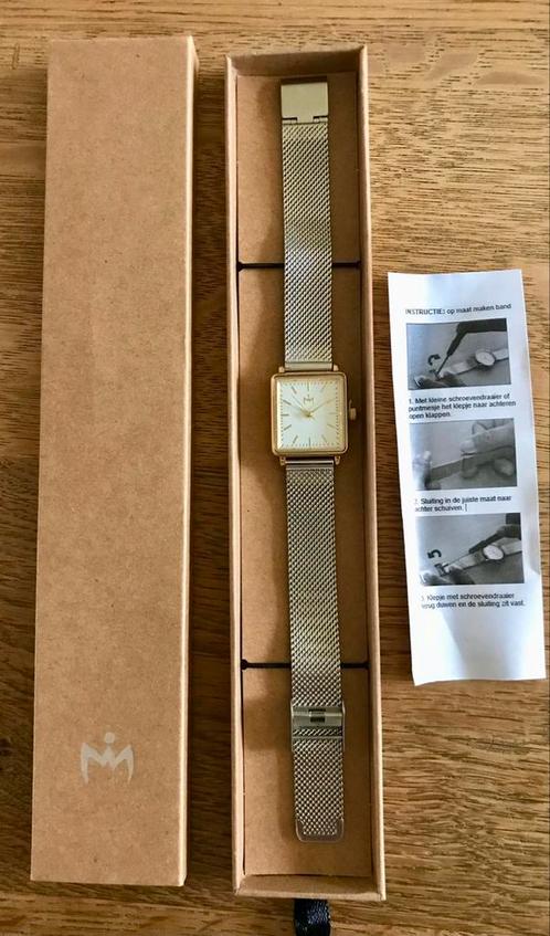 Mooi nieuw crown horloge bi color kast 22-24  nieuwprijs €40, Sieraden, Tassen en Uiterlijk, Uiterlijk | Cosmetica en Make-up