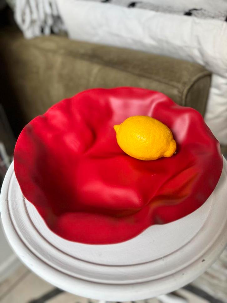 Alessi (fruit) schaal rood Lluis Clotet model Sarria, Huis en Inrichting, Woonaccessoires | Schalen en Manden, Gebruikt, Schaal