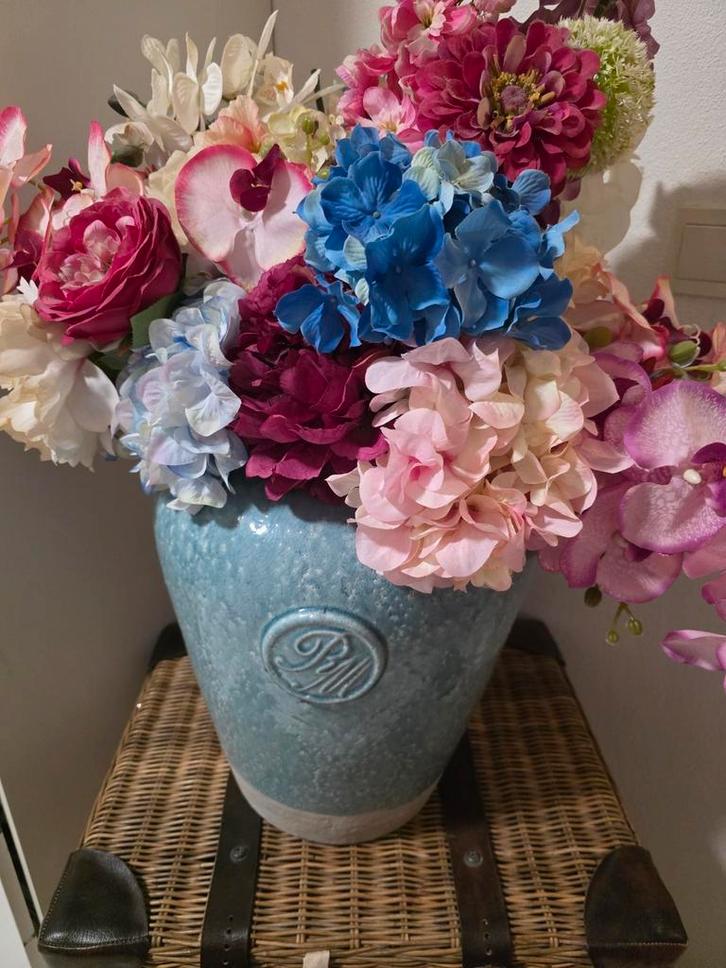 Riviera Maison Grote Vaas Inclusief boeket bloemen, Huis en Inrichting, Woonaccessoires | Vazen, Zo goed als nieuw, Overige kleuren