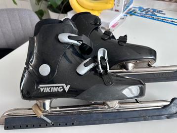 Viking noren schaatsschoen beschikbaar voor biedingen