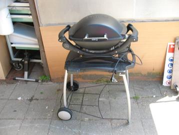 Weber Electrische Barbeque - verrijdbaar-mét afdekhoes -zgan beschikbaar voor biedingen