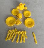 Evi love mini geel serviesje leuk bij Barbie, Verzamelen, Poppen, Ophalen of Verzenden, Gebruikt, Accessoires