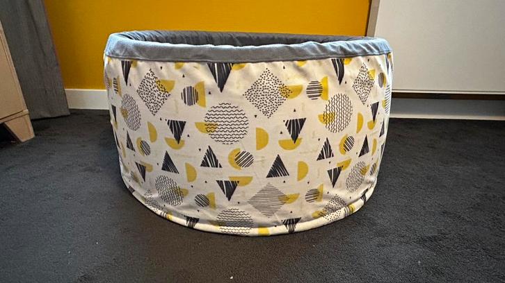 Ballenbak met 111 ballen, Kinderen en Baby's, Speelgoed | Overig, Gebruikt, Jongen of Meisje, Ophalen of Verzenden