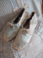 antieke ZACHTBLAUWE KINDER SCHOENTJES met STRIKJE / STRASS, Ophalen of Verzenden