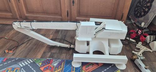 Modelbouw project ge-3Dprinte Sennebogen 830E(is al werkend), Hobby en Vrije tijd, Modelbouw | Radiografisch | Overige, Zo goed als nieuw