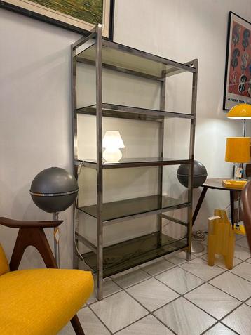 Vintage stellingkast / boekenkast chrome rookglas jaren 70 beschikbaar voor biedingen
