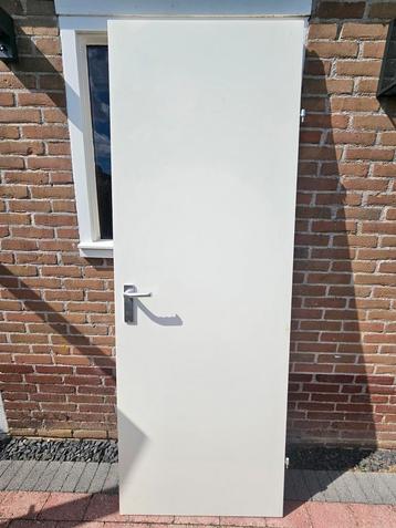 Binnendeur beschikbaar voor biedingen