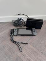 Nintendo Switch V1 Unpatched, Ophalen of Verzenden, Zo goed als nieuw, Met 2 controllers, Switch Original