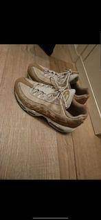 Nike beige, Ophalen of Verzenden, Gedragen, Beige, Sneakers of Gympen