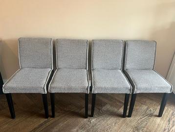 Woood eettafel stoelen beschikbaar voor biedingen