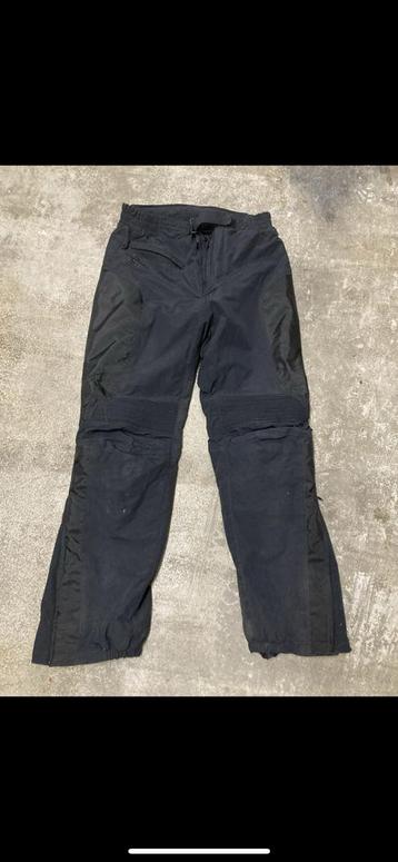 Maat M stoere motorbroek in superstaat beschikbaar voor biedingen