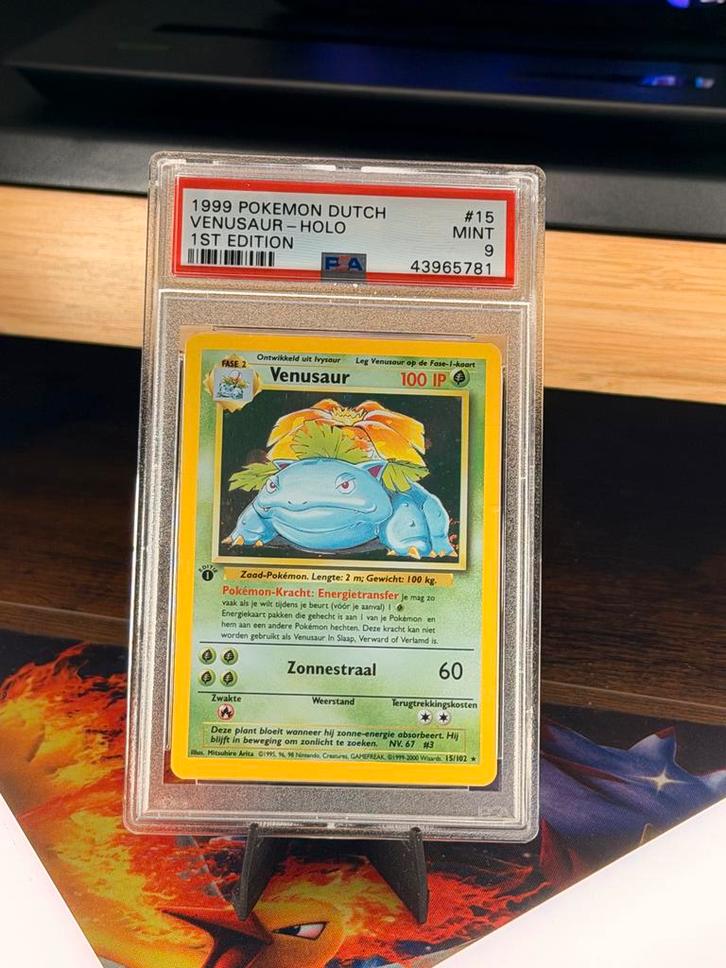 Venusaur 1st ed. Base Set PSA 9 Nederlands, Hobby en Vrije tijd, Verzamelkaartspellen | Pokémon, Zo goed als nieuw, Losse kaart